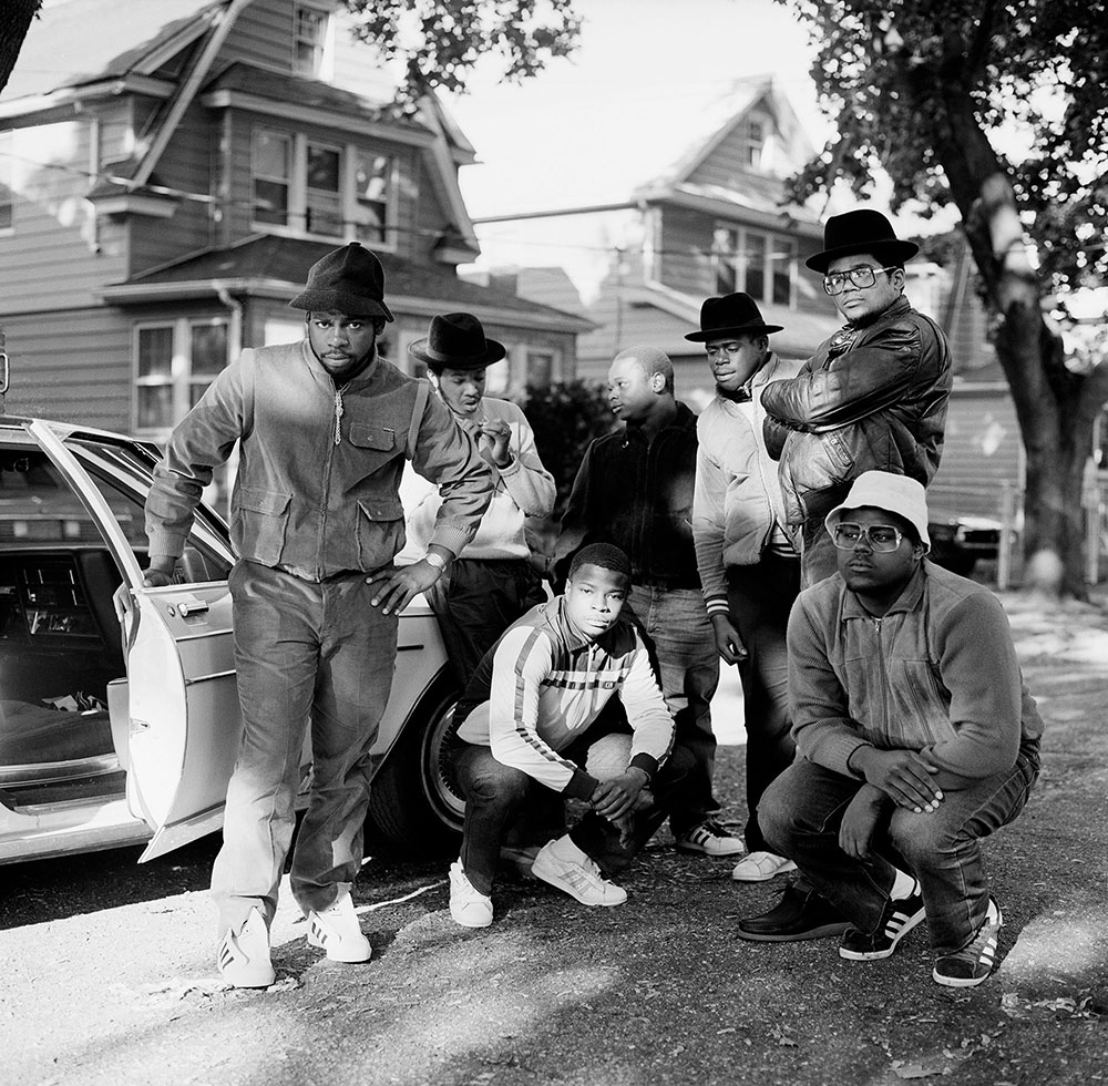 RUN DMC & Posse, Hollis Queens, 1984 © Janette Beckman