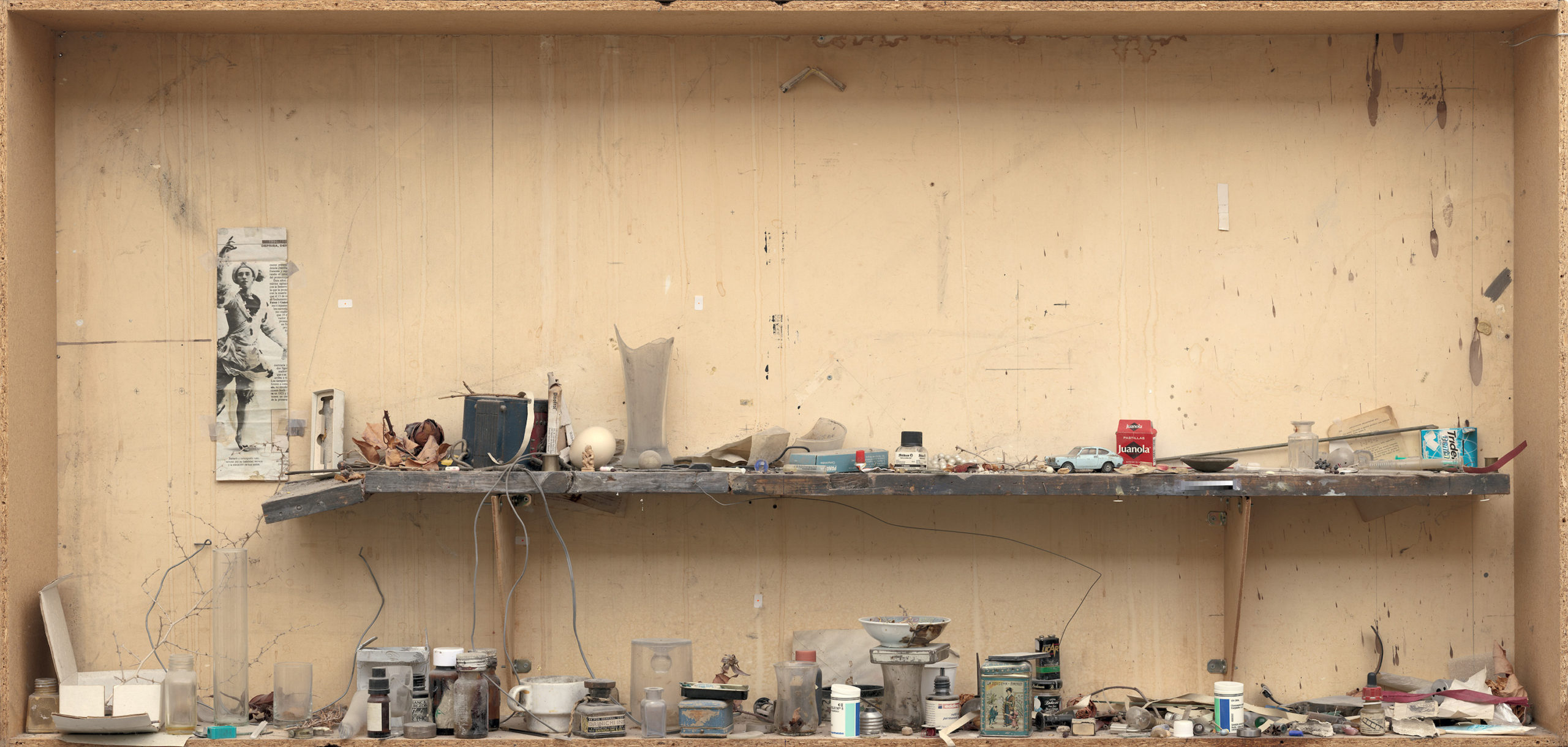 Manuel Franquelo, Things in a Room (25 yrs), 2013. 34 1/4 x 70 7/8 in. © Manuel Franquelo, Courtesy Michael Hoppen Gallery