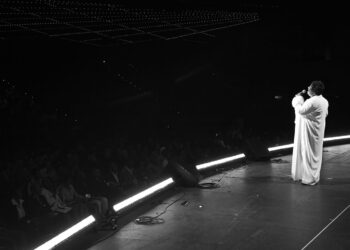 Franklin performs at Gospel Fest in June 2005 before performing at the Tony Awards later that evening. Photography by Matthew Jordan Smith