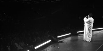 Franklin performs at Gospel Fest in June 2005 before performing at the Tony Awards later that evening. Photography by Matthew Jordan Smith
